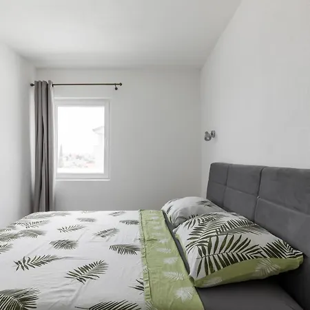 Adriatic Top Place Apartman *