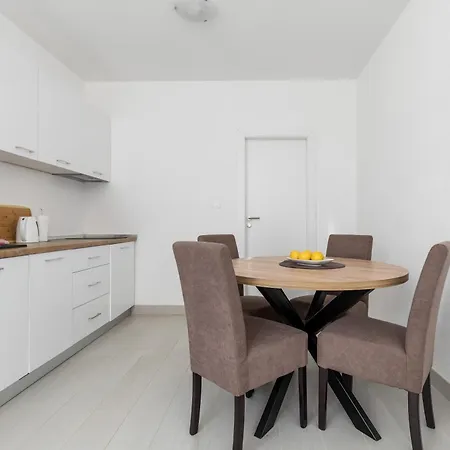 Adriatic Top Place Apartment Trogir